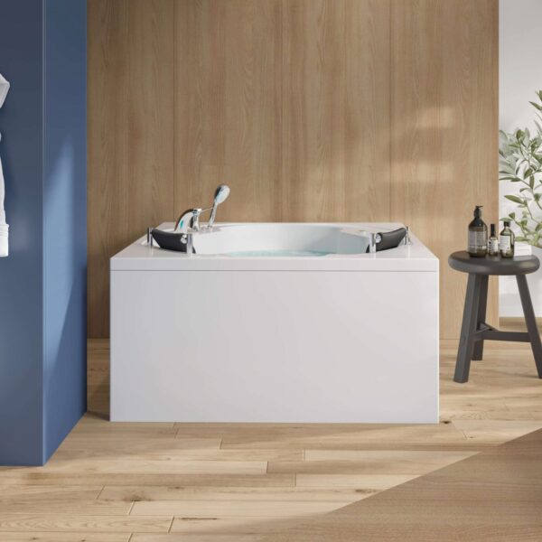 120 x 120 V 55 Kvadratni Jacuzzi